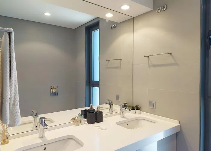 Quartos Com Casa De Banho Privada Perto Da Malveira *