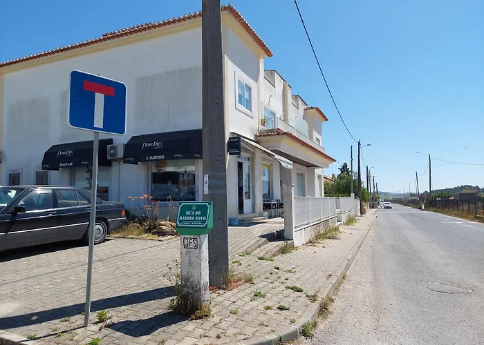 Rum i privatbostad Quartos Com Casa De Banho Privada Perto Da Malveira *