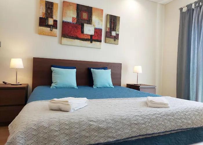 Rum i privatbostad Quartos Com Casa De Banho Privada Perto Da Malveira Asseiceira Grande