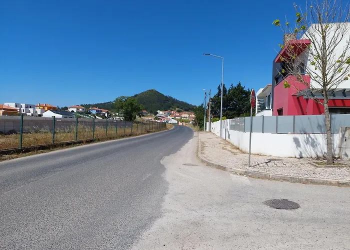 Rum i privatbostad Quartos Com Casa De Banho Privada Perto Da Malveira *