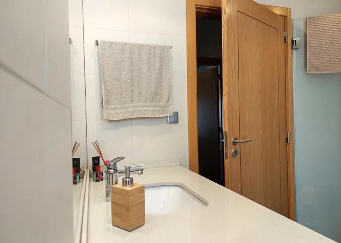 Rum i privatbostad Quartos Com Casa De Banho Privada Perto Da Malveira